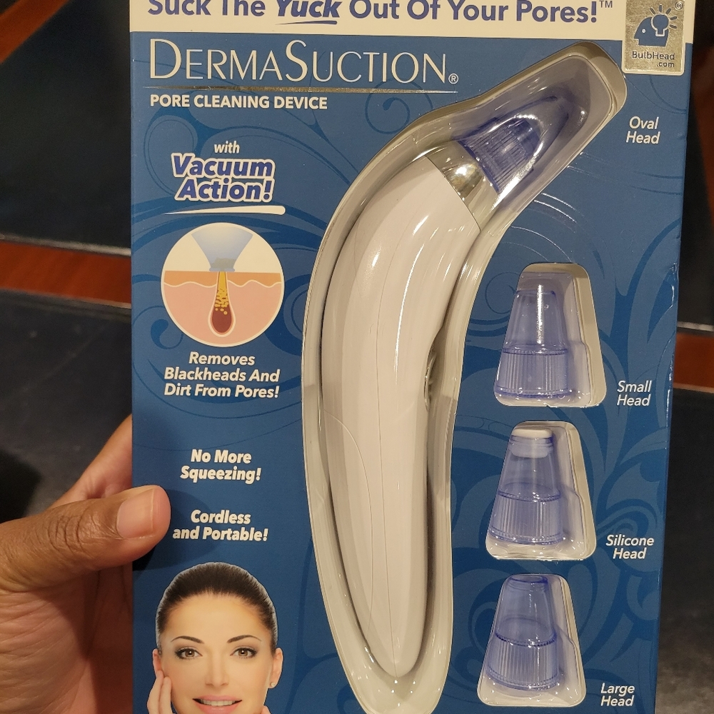 DermaSuction Pore Cleaning Device